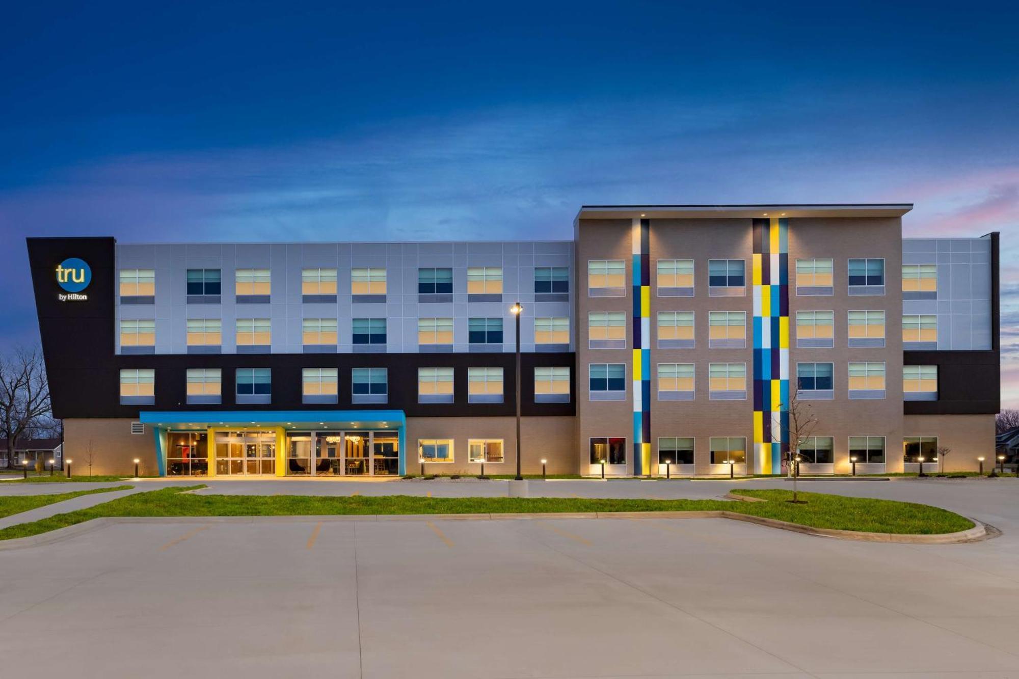 Tru By Hilton Oshkosh Hotel Eksteriør billede